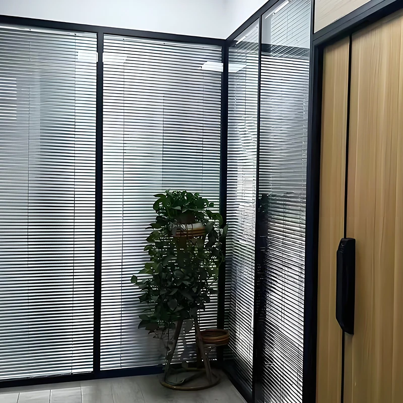 إطار من سبائك الألومنيوم باللون الأسود بتصميم عصري مع جدار تقسيم زجاجي لشاشة الألياف الزجاجية لقسم الغرفة الداخلية #2