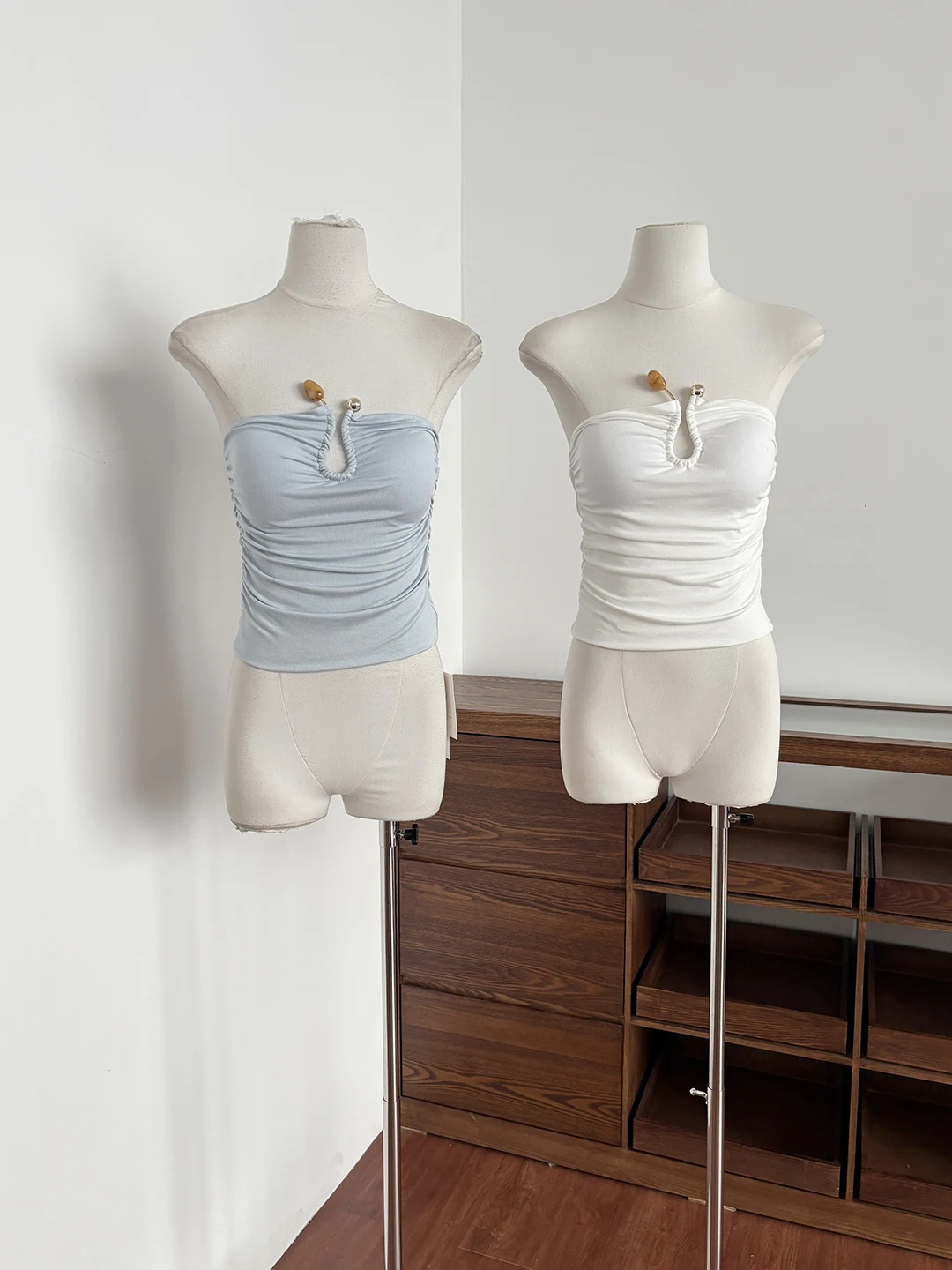 Pure Desirable Sexy Strapless Vest Women Summer Slimming Show Bones Spicy Girl Elegant Top Small Size Wrap Chest