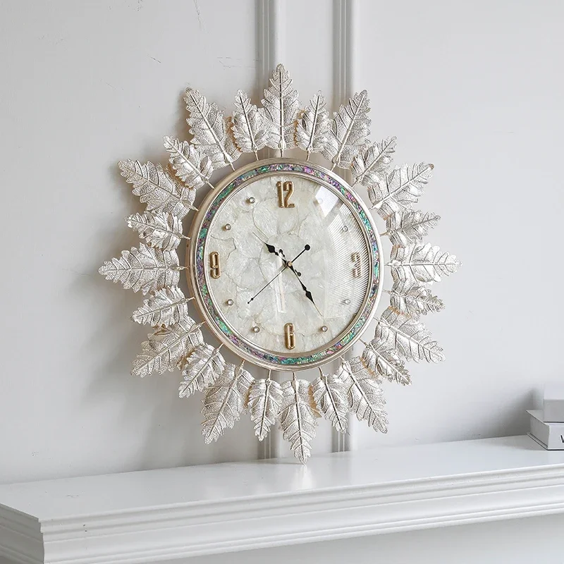 Color shell wall clock creative clock Home decoration wall clock Modern simple home living room quiet