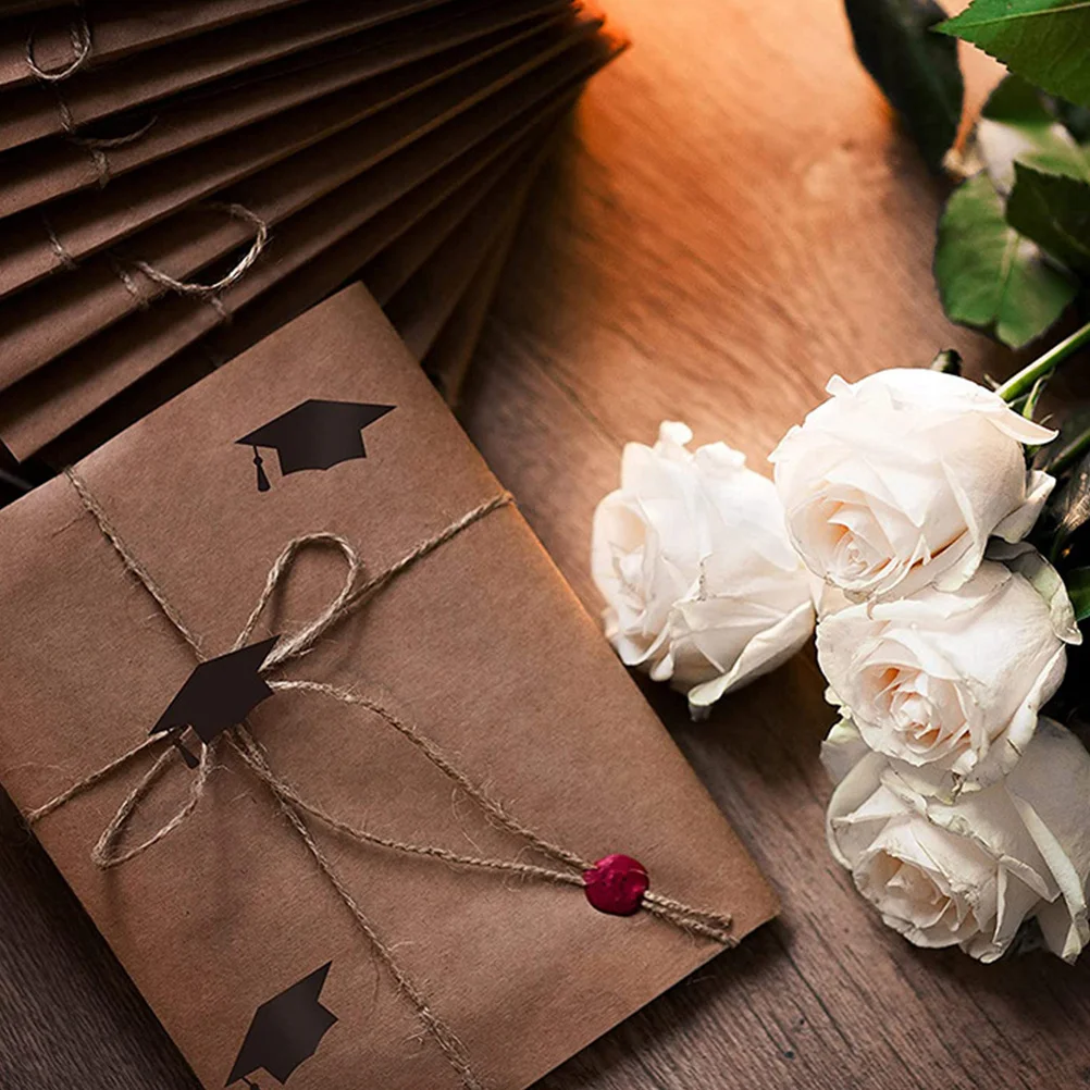 

6 листов наклеек с изображением выпускного колпака, самоклеящиеся декоративные наклейки для конфетных пакетов, блокнотов, подарочных коробок, праздничного декора