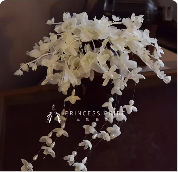 

Новый онлайн знаменитый цветок кисточка лилия долина головной убор невесты свадебный ужин ретро головной убор с аксессуарами для макияжа hai