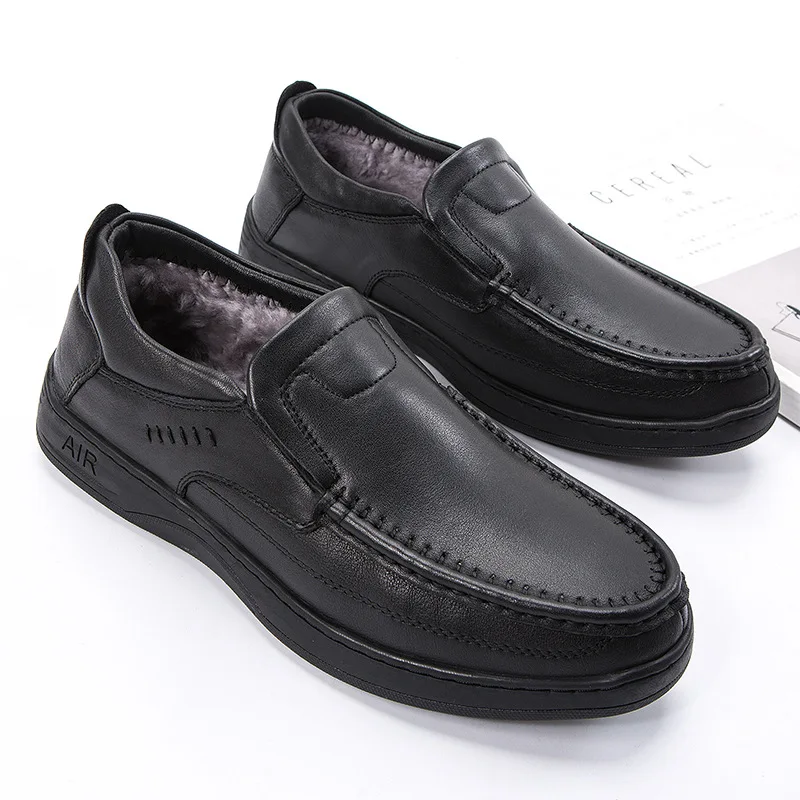 Winter Leather Mens Plus-size Cotton Shoes Online Middle-aged and Elderly Warm Wool and Fur Shoes Wholesale.