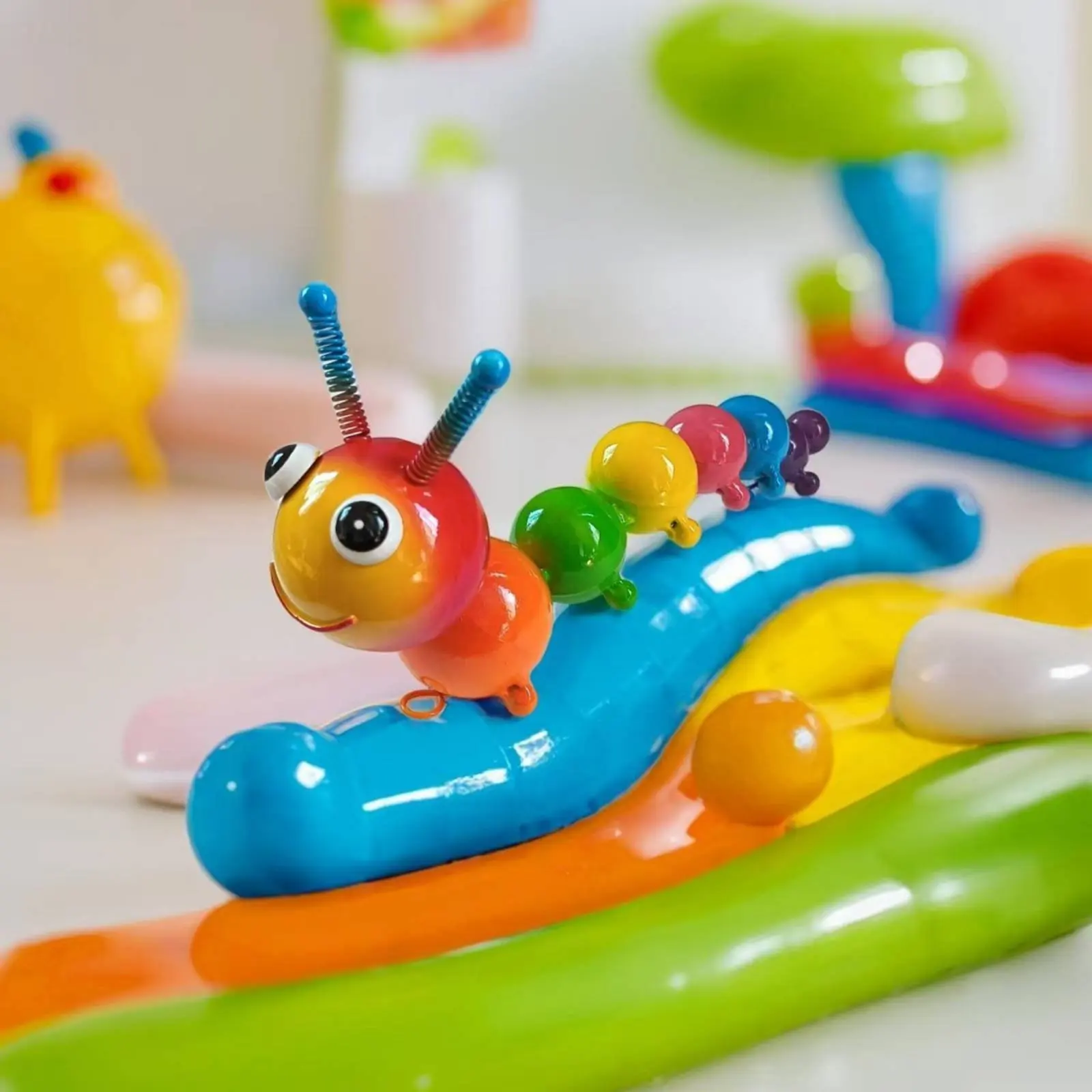 Colorful Metal Caterpillar Figurine Outdoor Decoration Metal Caterpillar Decor Bug Garden Decor Handmade Design Hand-Painted