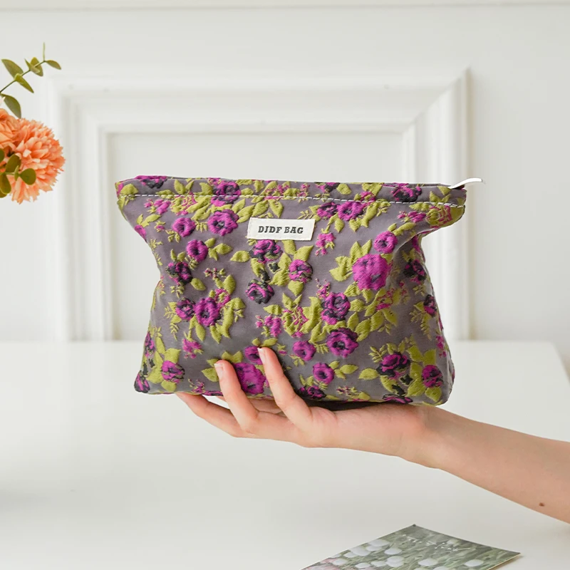 Colorful Flowers Ladies Cosmetic Bag Large Capacity Cosmetic Storage Bag Zipper Design Portable Toiletry Bag Commuter Clutch Bag