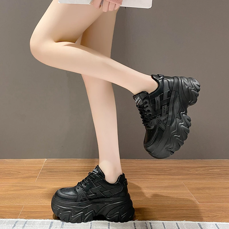 Kobiety 7.5cm obcasy platforma buty na koturnie zasznurować klasyczne Chunky Sneaker białe buty na co dzień wygodne krótkie pluszowe buty zimowe