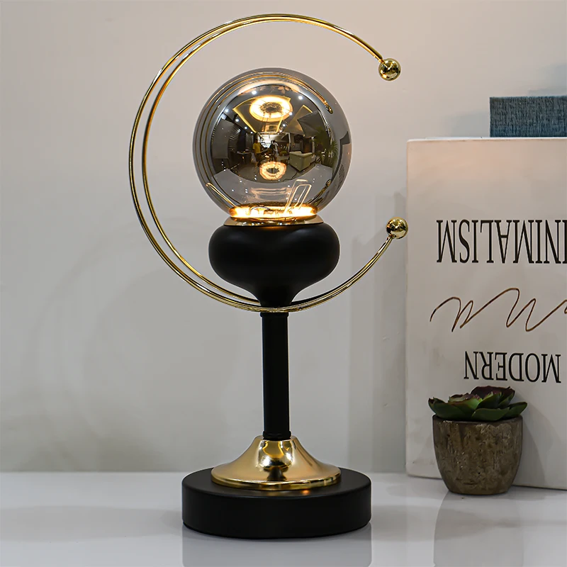 

Table lamp bedside modern minimalist creative bedroom romantic fashion Nordic touch LED night