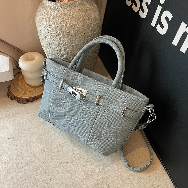 

Trendy Solid Color Leather Messenger Bag For Business Women Elegant Minimalist With Large Capacity