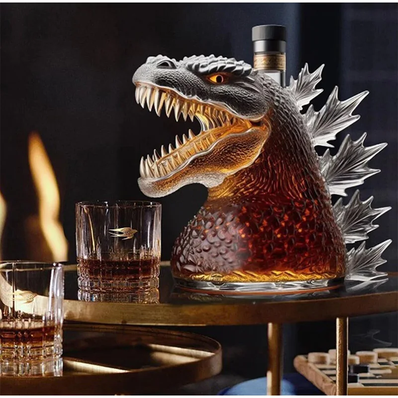 ゴジラ デキャンタ GODZILLA Decanter Godzilla Whiskey Decanter: The Ultimate Statement Piece for