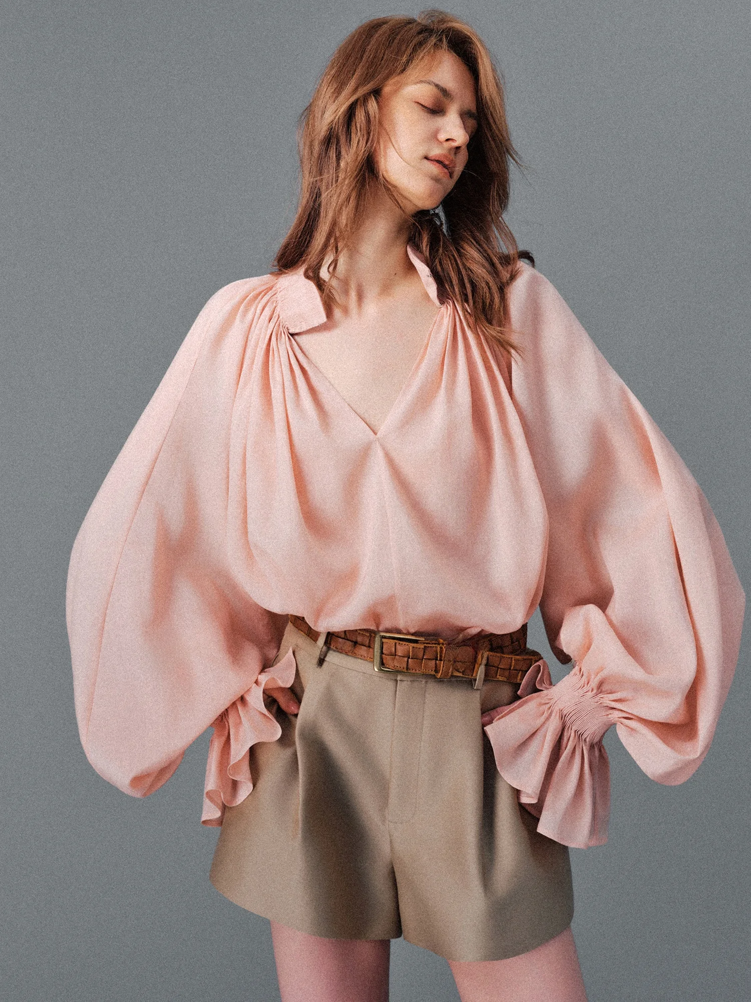 

DMON Premium Heavy Industry Design Sensation Bell Sleeve Шелковая женская блузка свободного кроя с длинным рукавом