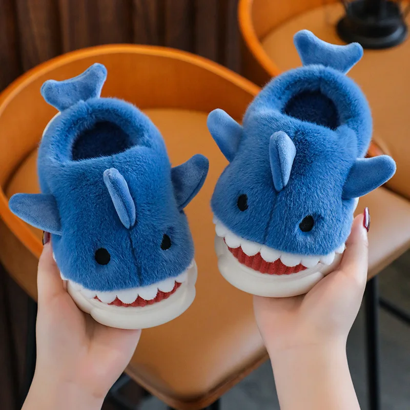 Pantofole in cotone per bambini autunno e inverno impermeabile Home Indoor antiscivolo Boy Cute Shark Pattern pantofole in cotone per bambini