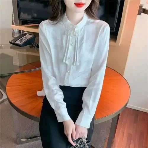 

Бархатная рубашка с длинными рукавами и дизайном элитной ретро-новой женской одежды в китайском стиле с рубашкой на пуговицах в китайском стиле