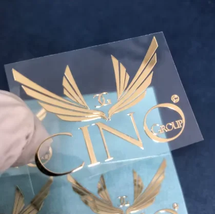 

Индивидуальные УФ-наклейки, этикетки для свечей, печать на упаковке, прозрачные металлические наклейки, наклейки с вырубкой по контуру.