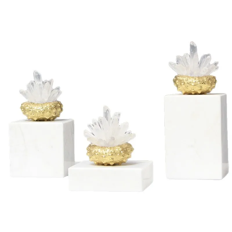 Luxury crystal and gold decorative sculpture, marble base modern desktop decoration