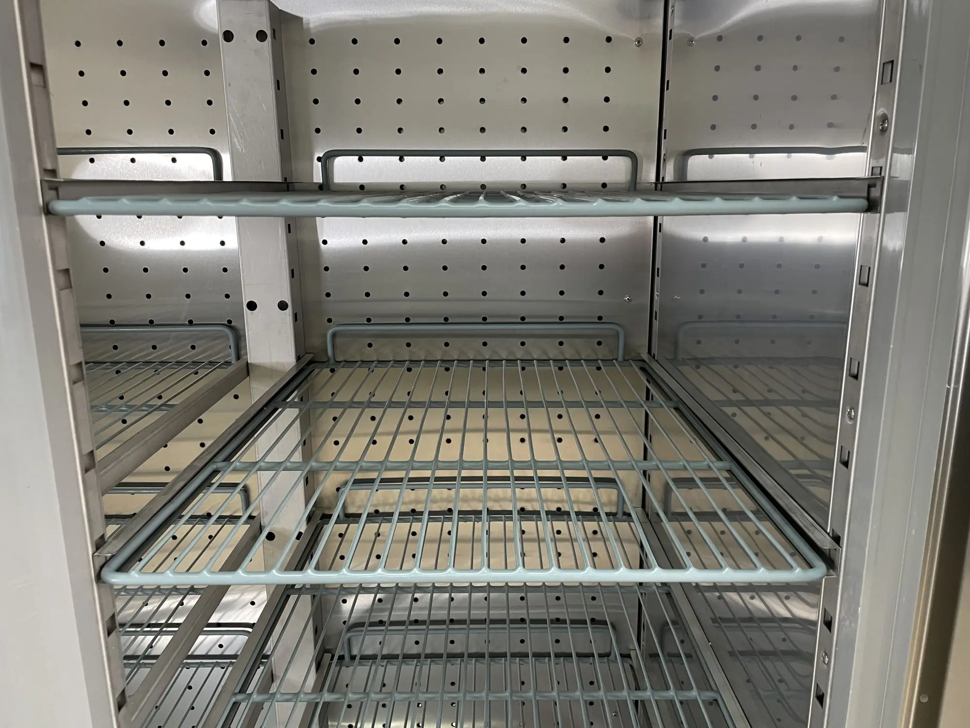 Energy Saving Design GN2/1 Double Glass Doors Upright Freezer Display Commercial Refrigeration