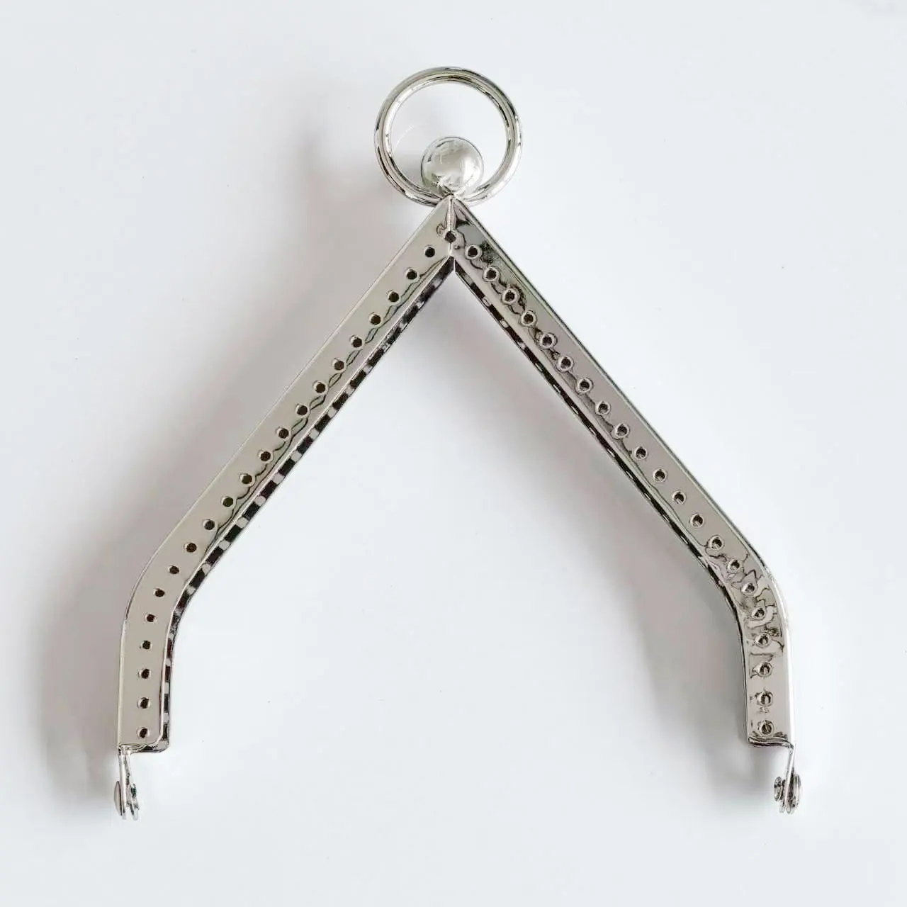 

1PC Triangle Smooth Clutch Buckle 10.5cm Long Silver Tone Angle Purse Frame Kiss Clasp for Coin Bag Handmade Luggage Hardware