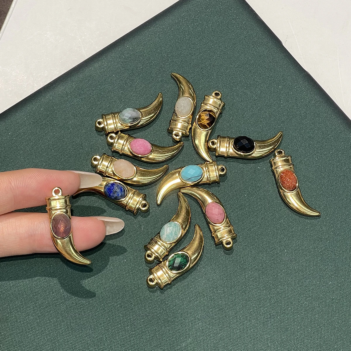 5pcs 9x29mm Natural Stone Amethysts Horn Pendant Tusk Shape Gemstone Charm for DIY Necklace Handmade Jewelry Making Accessories