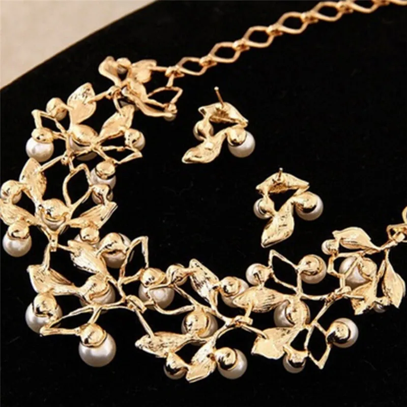 1Set Pearl Choker Necklace Bridal Jewelry Women Banquet All-match Beaded Crystal Leaf Elegant Luxury Necklace Earring Jewelry image 3