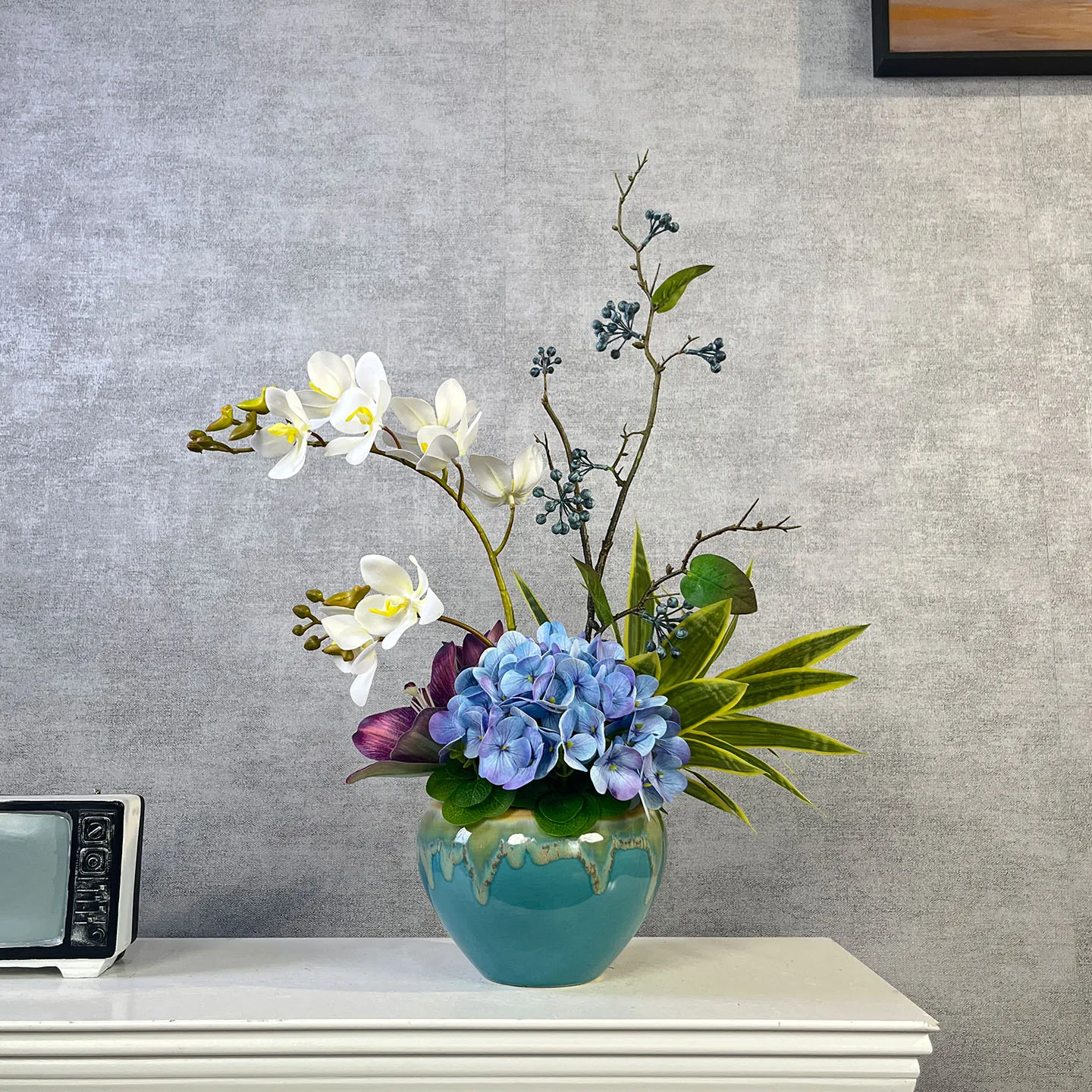 

Новые искусственные цветочные композиции в китайском стиле для гостиной, обеденного стола, спальни, прикроватной тумбочки, водонепроницаемые, с пластиковым стеблем