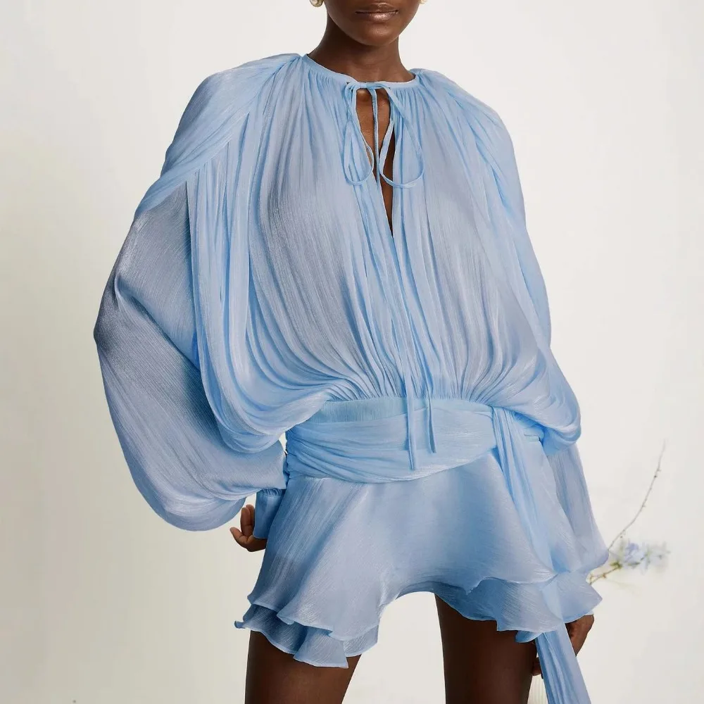 ชุดเดรสแขนพองสไตล์ฝรั่งเศสพร้อมเชือกผูก ชุดเซ็ต 2 ชิ้น แขนทรงโคมเอวสูงจับจีบหรูหรา พร้อมเสื้อซีทรูและกางเกงขาสั้น