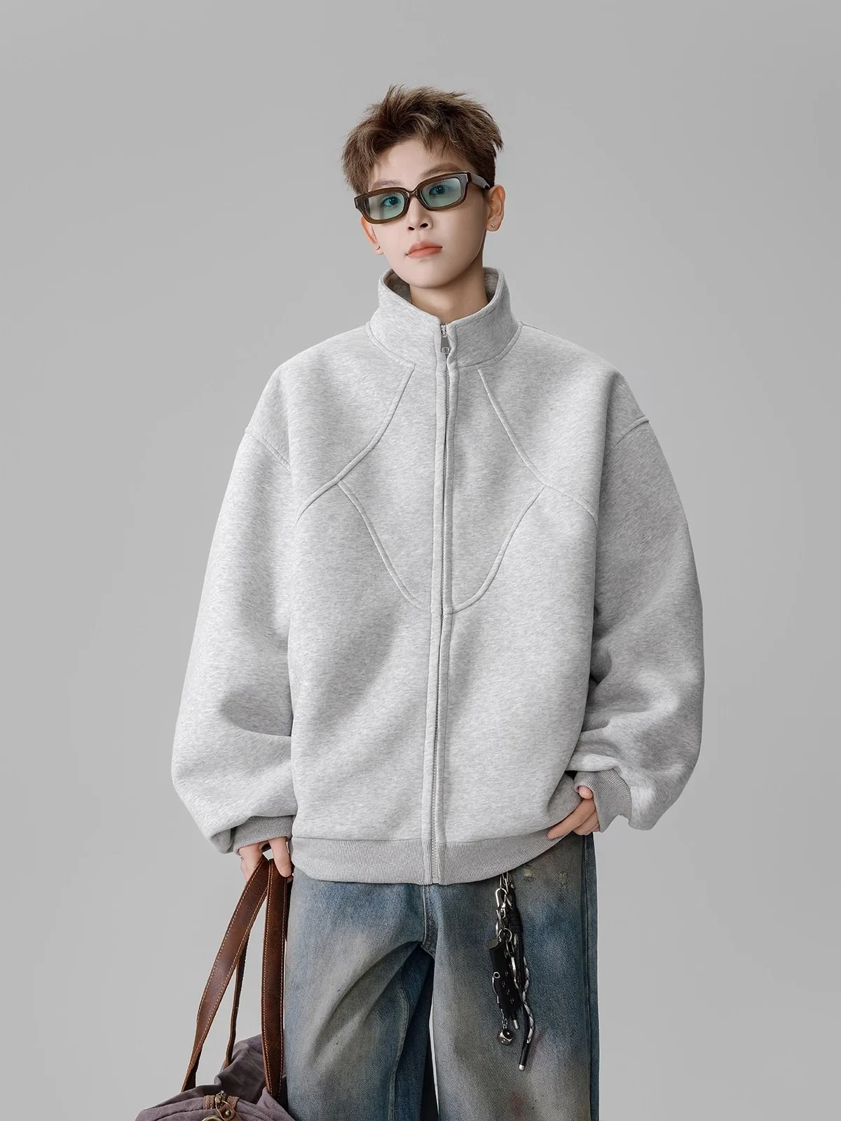

Heavy deconstruction of stand up collar hoodie, men's spring fashion brand, loose and casual silhouette, irregular sports jacket