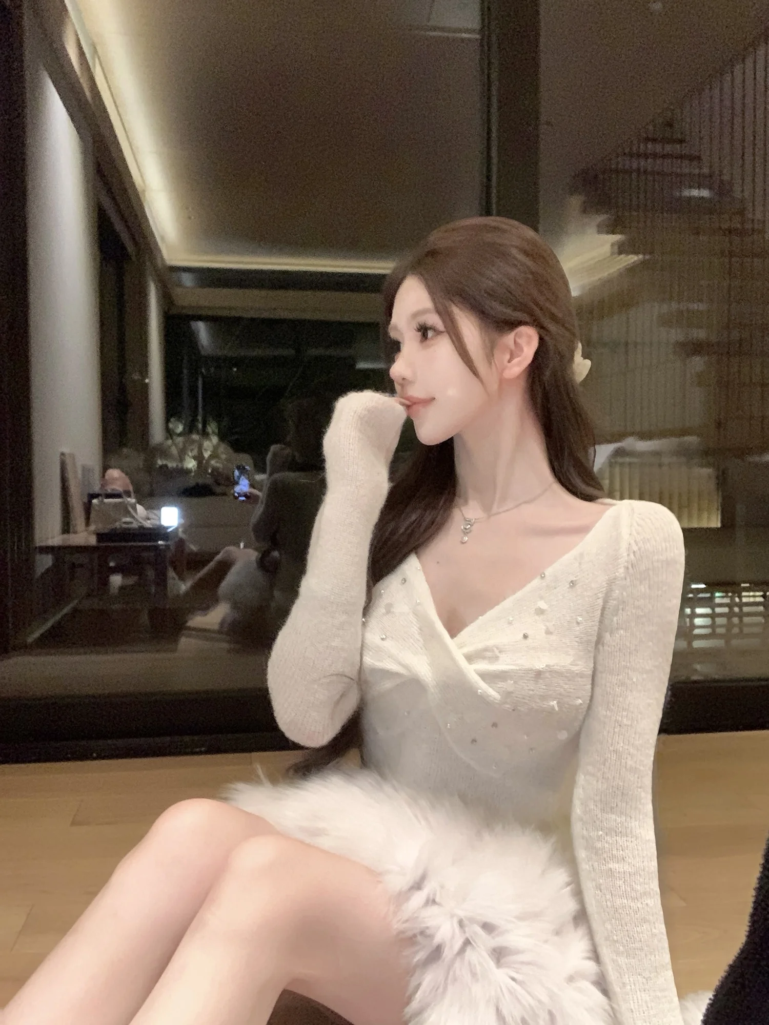 

Женский вязаный шерстяной топ Kubiliv Slim Fit с длинным рукавом, V-образным вырезом, пайетками и узором «косичка», в корейском стиле, для повседневной носки