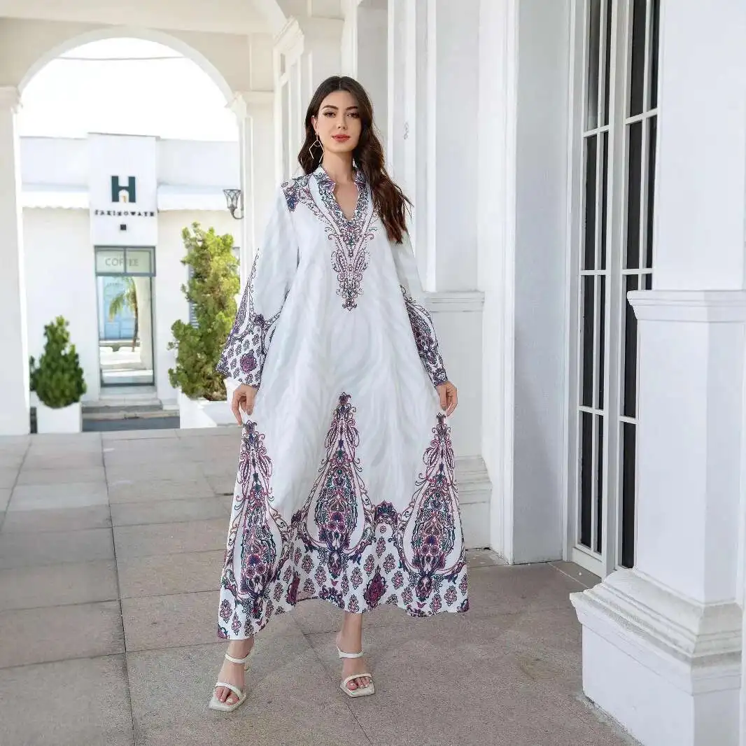 

SW1102 Muslim standing collar women's long robe printed with diamond studded beads new dress Abayas