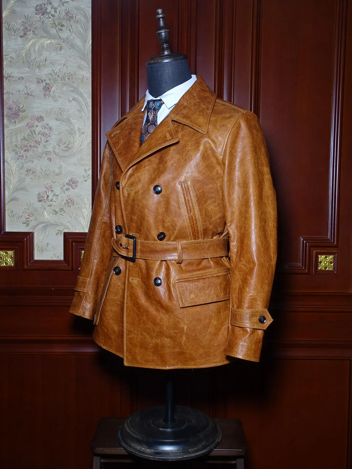 [Japanese uncoated young horse skin: there are whip marks]