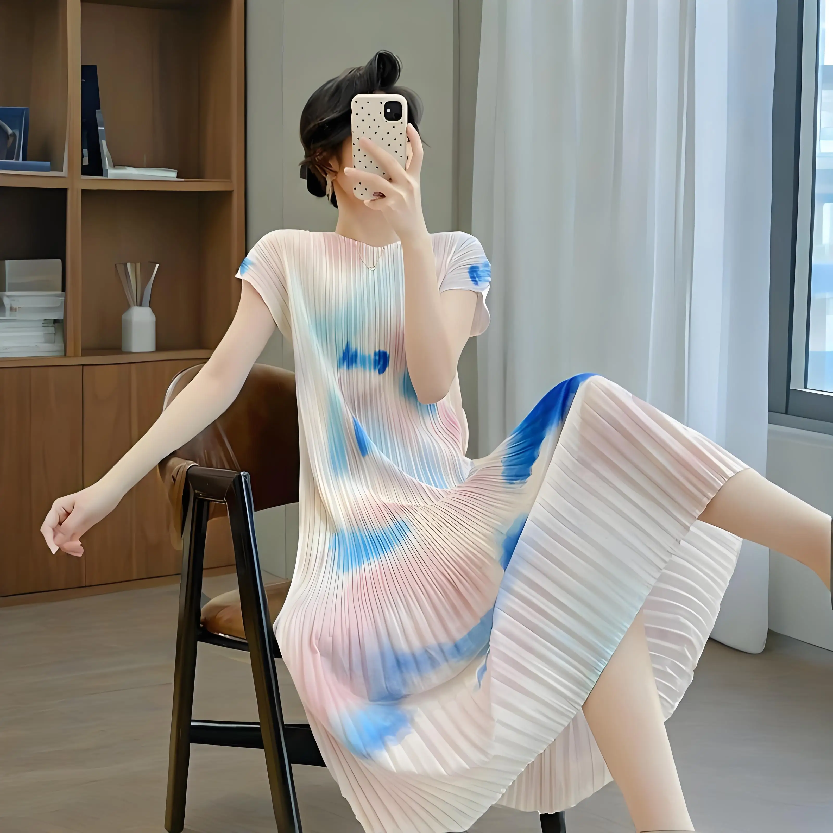 

Miyake 2025 Summer New Fashionable Versatile Printed Crew Neck Short-sleeved Dress Women's Pleated Hip-wrapped Fishtail Dress