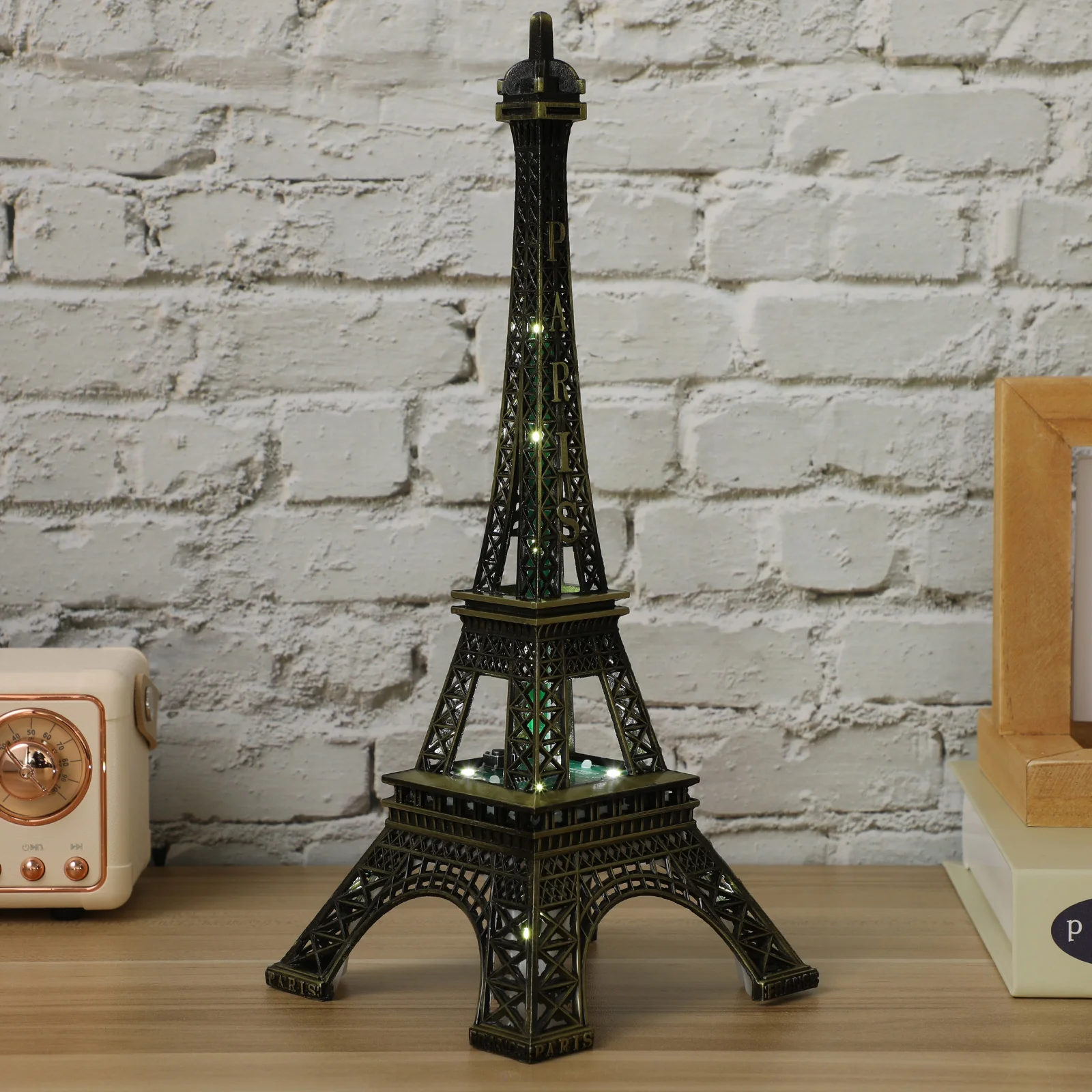 Eiffel Tower Night Light Table Decorations Shine Wedding Statue Party Favor Zinc Alloy Travel LED