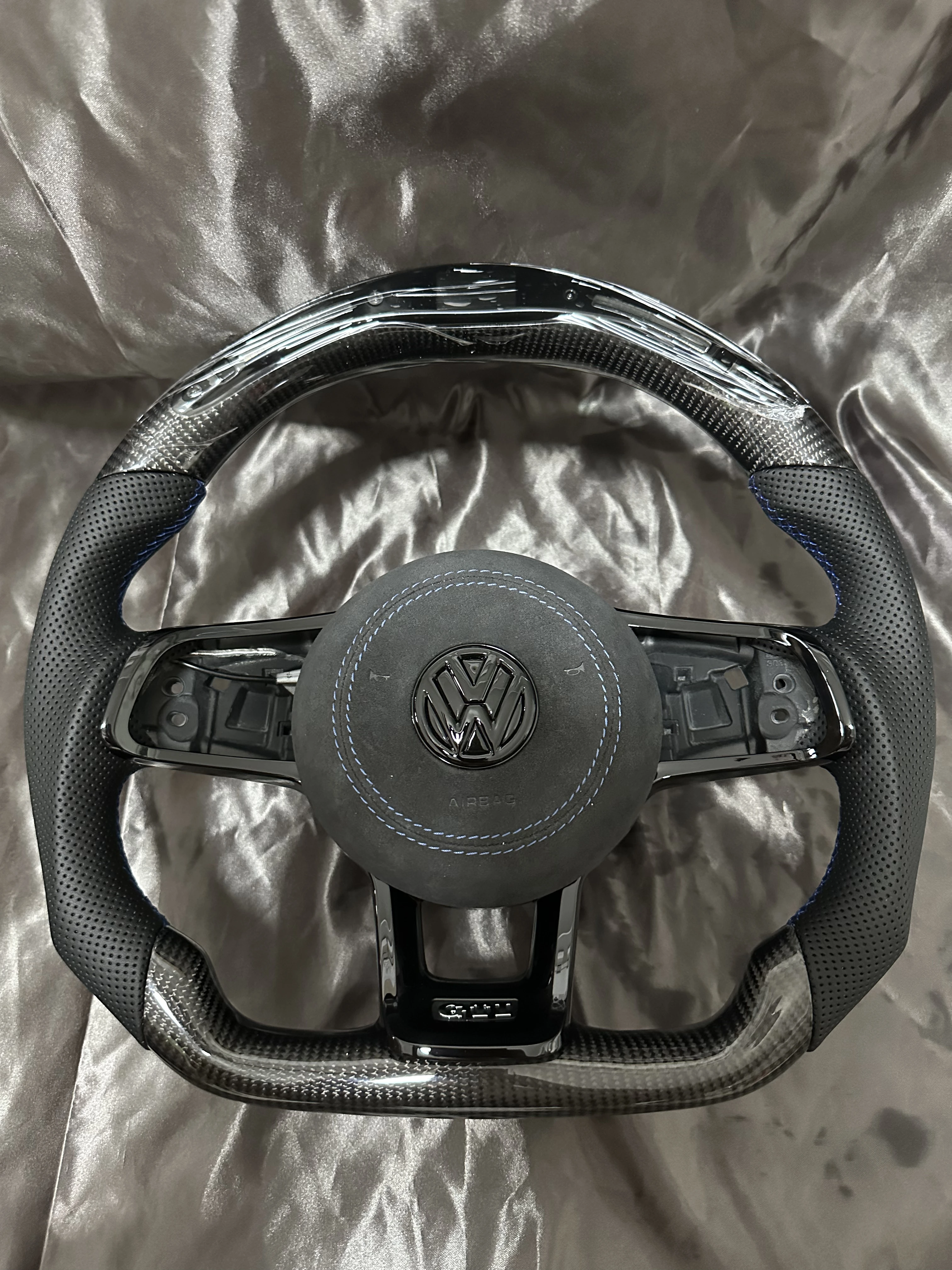 LED Carbon fiber leather car steering wheel or Golf 15/19 Volkswagen Golf 7R15/17