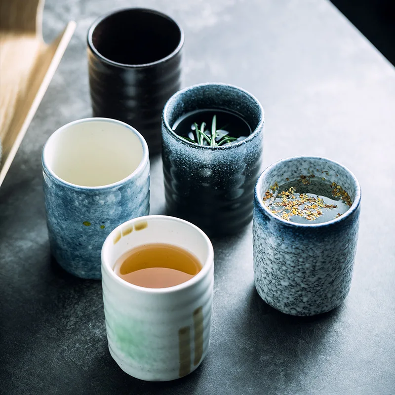 شاي قهوة سيراميك عالي الطراز بدون مقبض أدوات للشرب في المطاعم اليابانية أكواب شاي مائية متعددة الألوان كوب مخصص