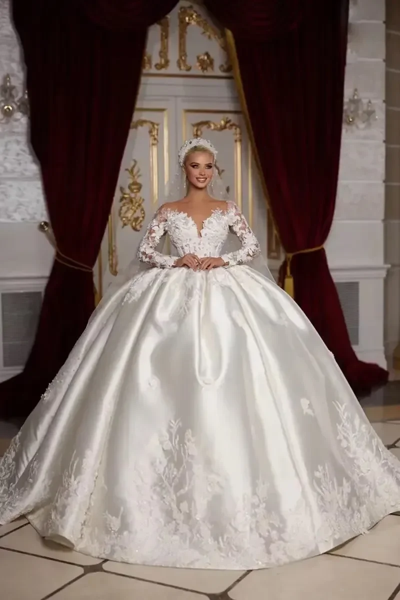 Customzie Ball Gown V-Neck Satin Wedding Dresses Long Sleeve Appliques Lace Bridal Gown Sweep Train Vestido De Noiva