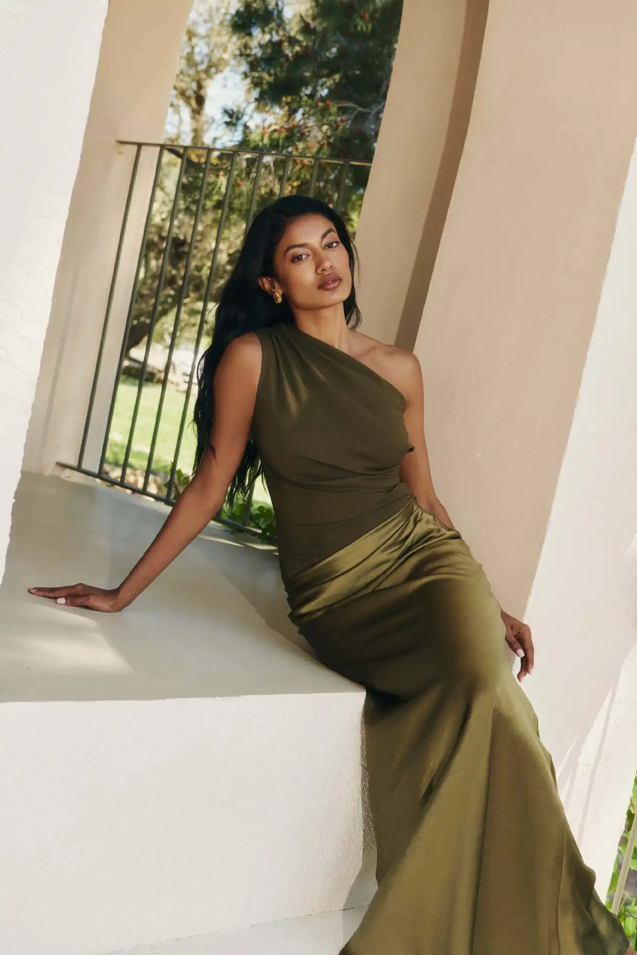 Elegant One-Shoulder Patchwork Satin Maxi Dress Women Sleeveless Ruched Slim Long Dresses 2026 Wedding Guest Evening Party Robes