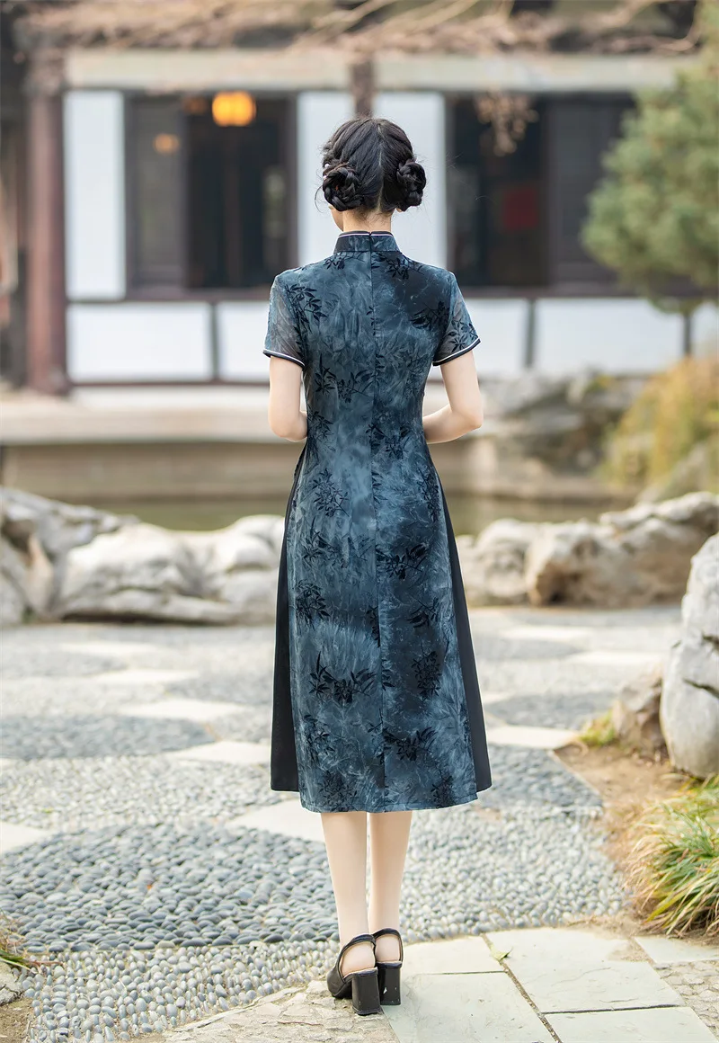 Langer chinesischer Qipao-Rock Frühling/Sommer neues Retro-Kleid aus Seiden leinen im ethnischen Stil mit schmaler Passform