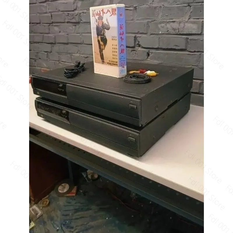 VHS VCR Player and Video Converter, Transfer Home Movies To DVD or Digital File Via USB, Compatible with TV, Preserve Old Video - view 5