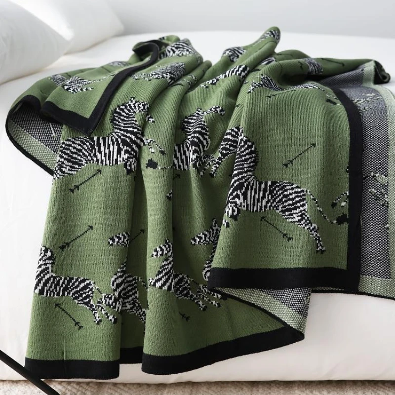 Multi-Use Blanket Zebra Pattern Sofa Blanket - Thickened Warm Throw for Sofa, Bed, Office, Must-Have for Fashionable Home