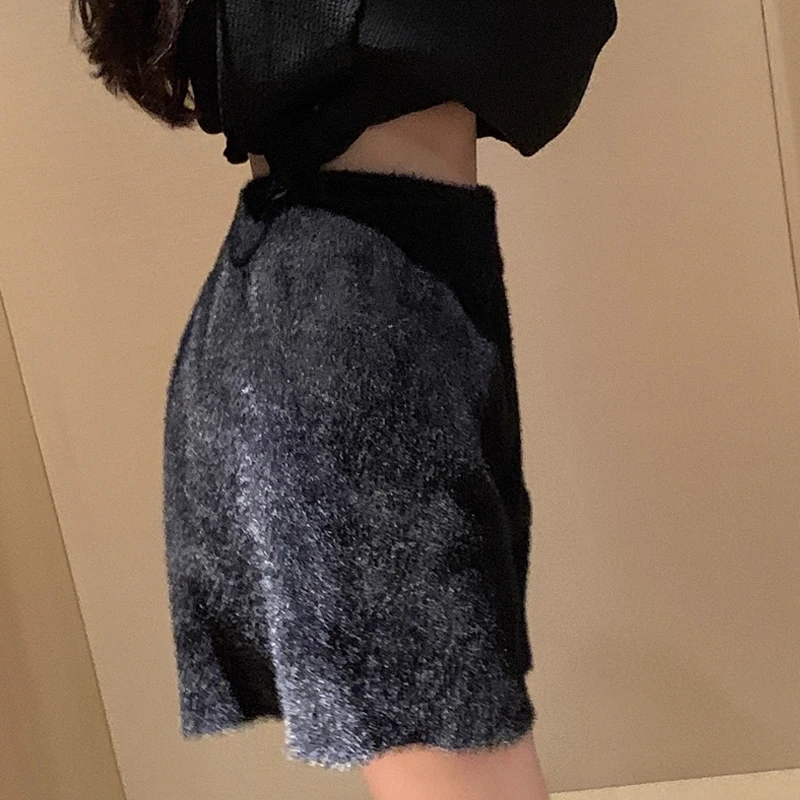 Celana Pendek Rajut Wanita Model A-Line Pinggang Tinggi Kaki Lebar Bahan Imitasi Bulu Mink untuk Musim Gugur dan Musim Dingin