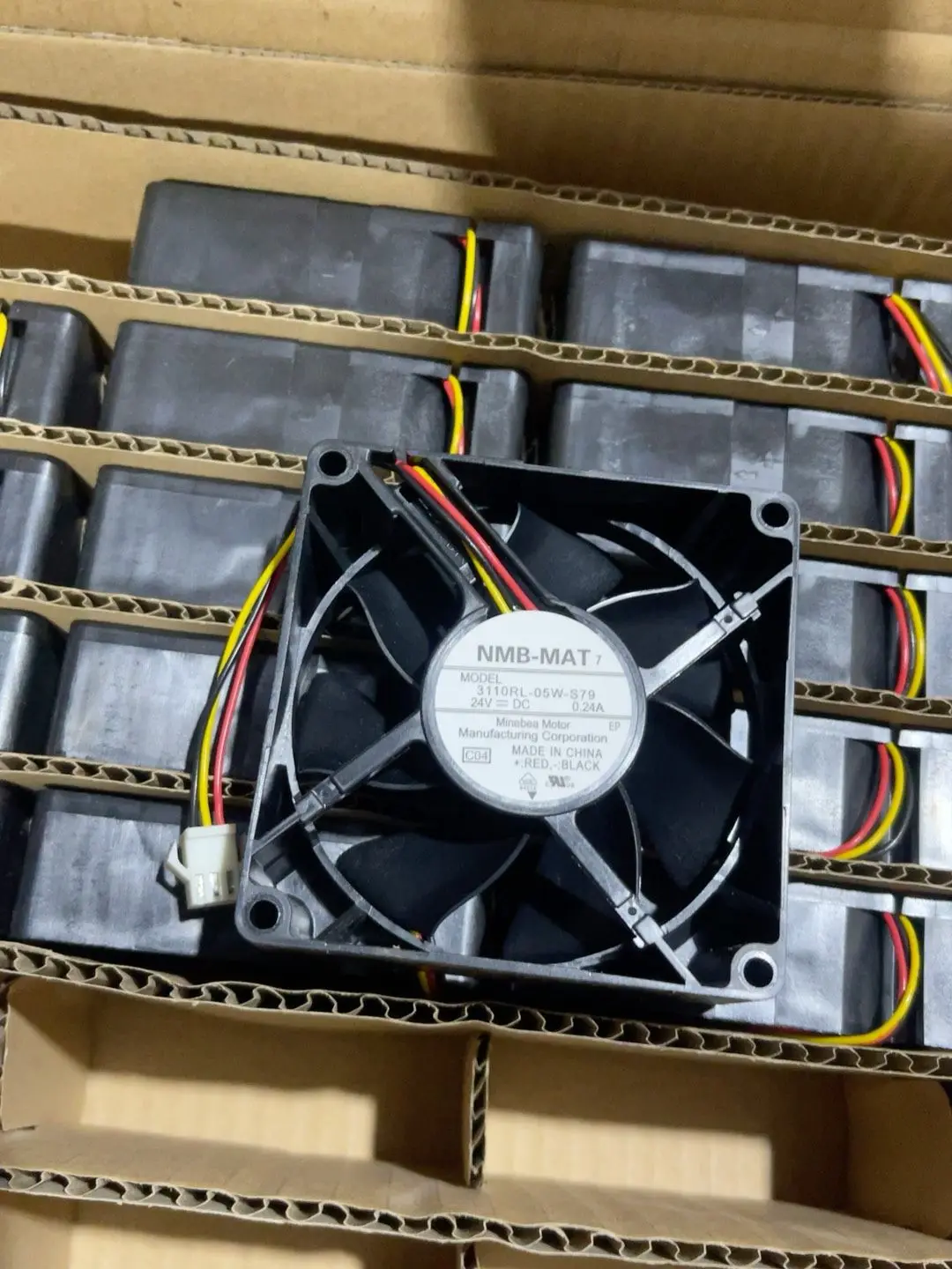 

3110RL-05W-S79 24V 0.24A 8025 cooling fan