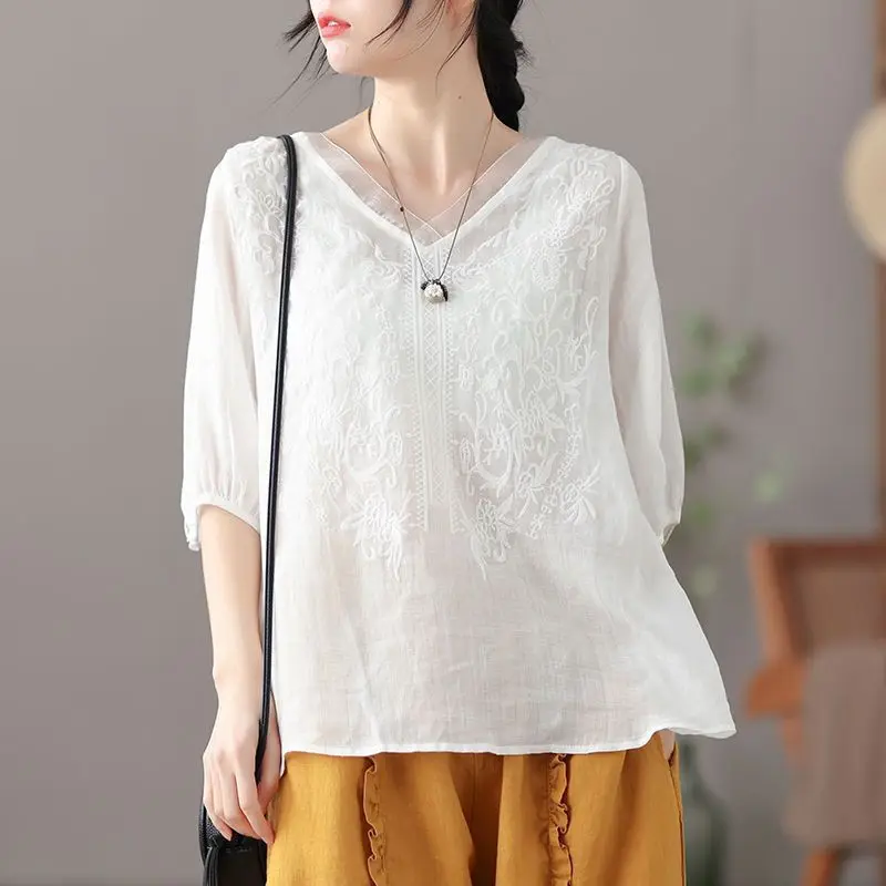 Summer New Fashion Vintage Loose Korean Pullovers V-Neck Embroidery Spliced Half Sleeve Women\'s Cotton and Linen T-shirt Tops