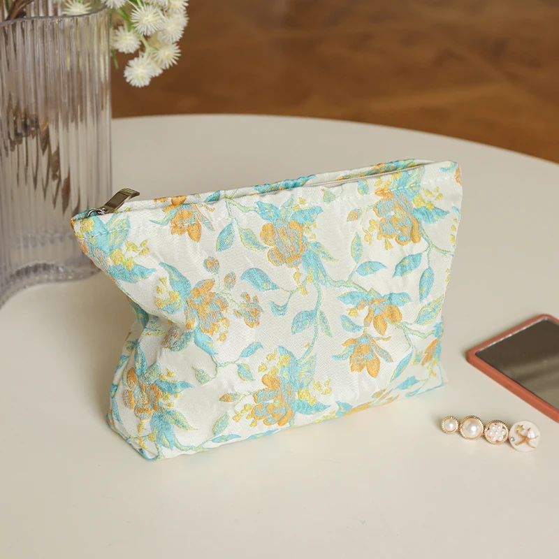 Yellow-purple flower makeup bag, large capacity makeup, lipstick, storage bag, portable travel toiletry bag, commuter clutch