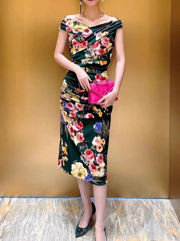 Retro 2024 summer women\'s new printed V-neck pleated dress waist slim bag hip holiday style lady temperament long skirt