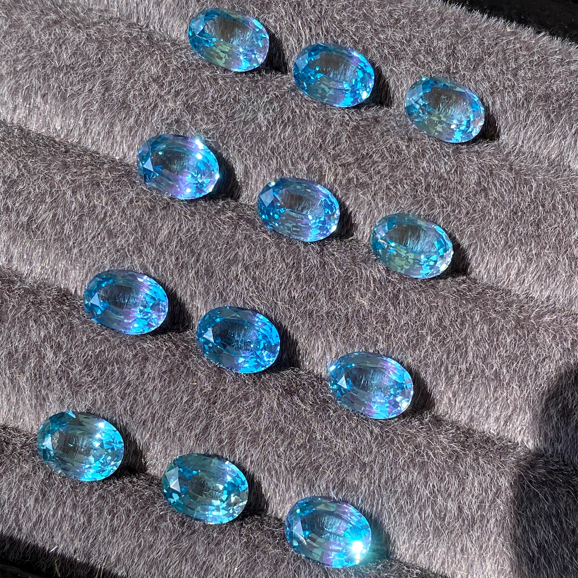 zafiro-ovalado-cultivado-en-laboratorio-de-primera-calidad-color-paraiba-para-dijes-materiales-avanzados-para-la-fabricacion-de-joyeria-diy