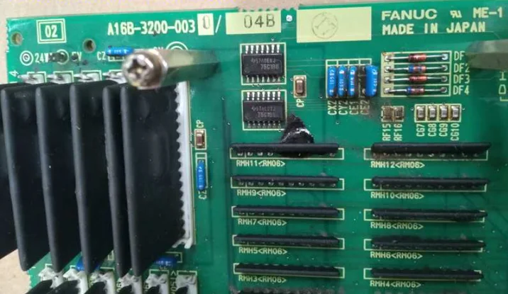 A16B-3200-0030 Fanuc اللوحة الرئيسية لوحة دوائر كهربائية لوحدة تحكم نظام CNC