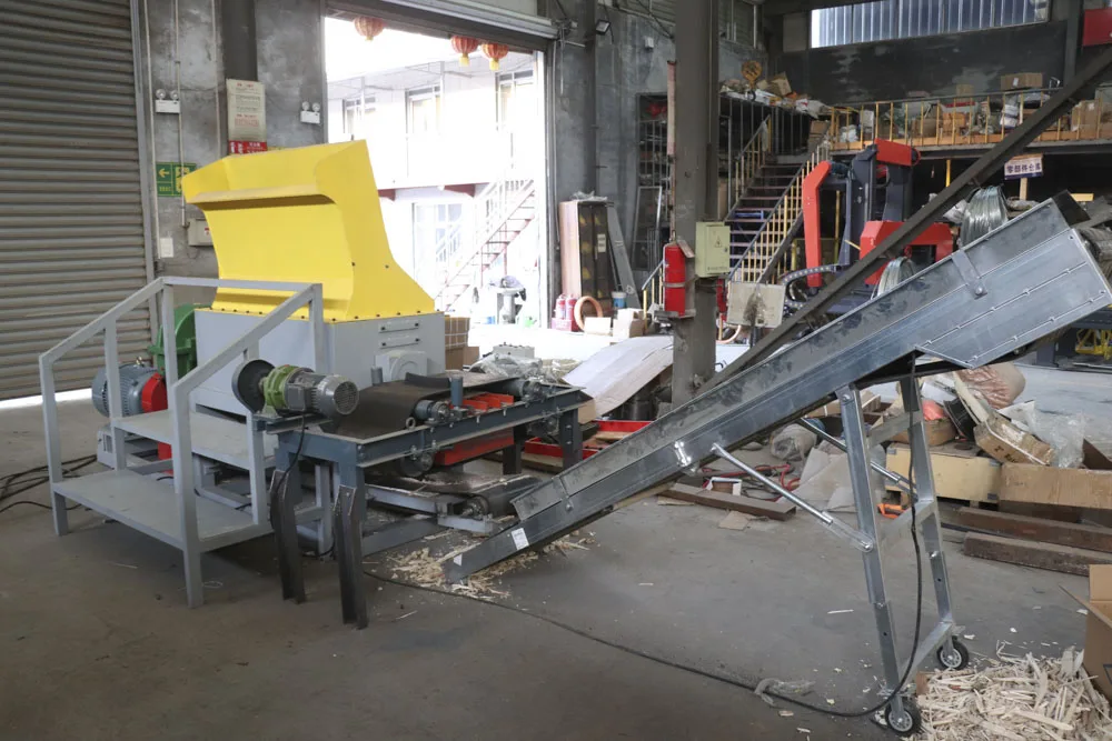 Sawmill-world SHTF1350 Wooden Pallet Crusher | 60 Pallet/Hour Industrial Pallet Crusher, Power 37kW, Recycling Warranty 1 Year
