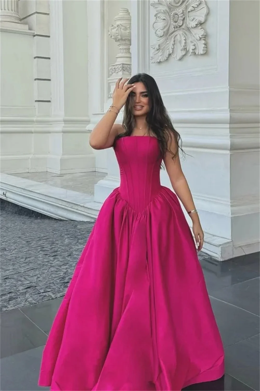ミラ ホットピンク ストラップレス プリンセススタイル プロムドレス Aライン ノースリーブ カスタマイズされたフォーマルイブニング フロアレングス ベスティドス・デ・フィエスタ