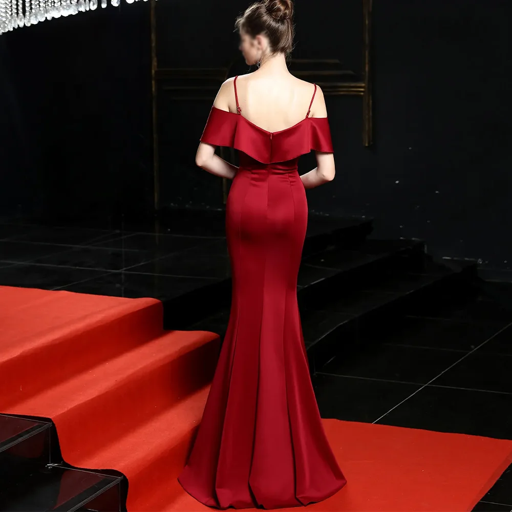 فستان سهرة رسمي أنيق بدون ظهر من الساتان الأحمر حورية البحر عاري الكتفين بحزام سباغيتي بطول الأرض للحفلات الراقصة