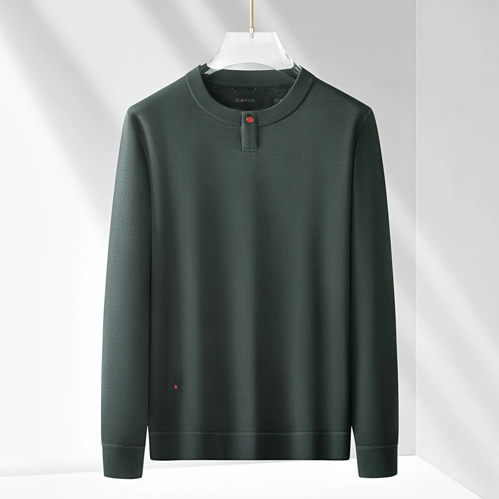 

Kiton Мужская однотонная минималистичная повседневная рубашка с круглым вырезом и длинными рукавами Kiton 2025 года