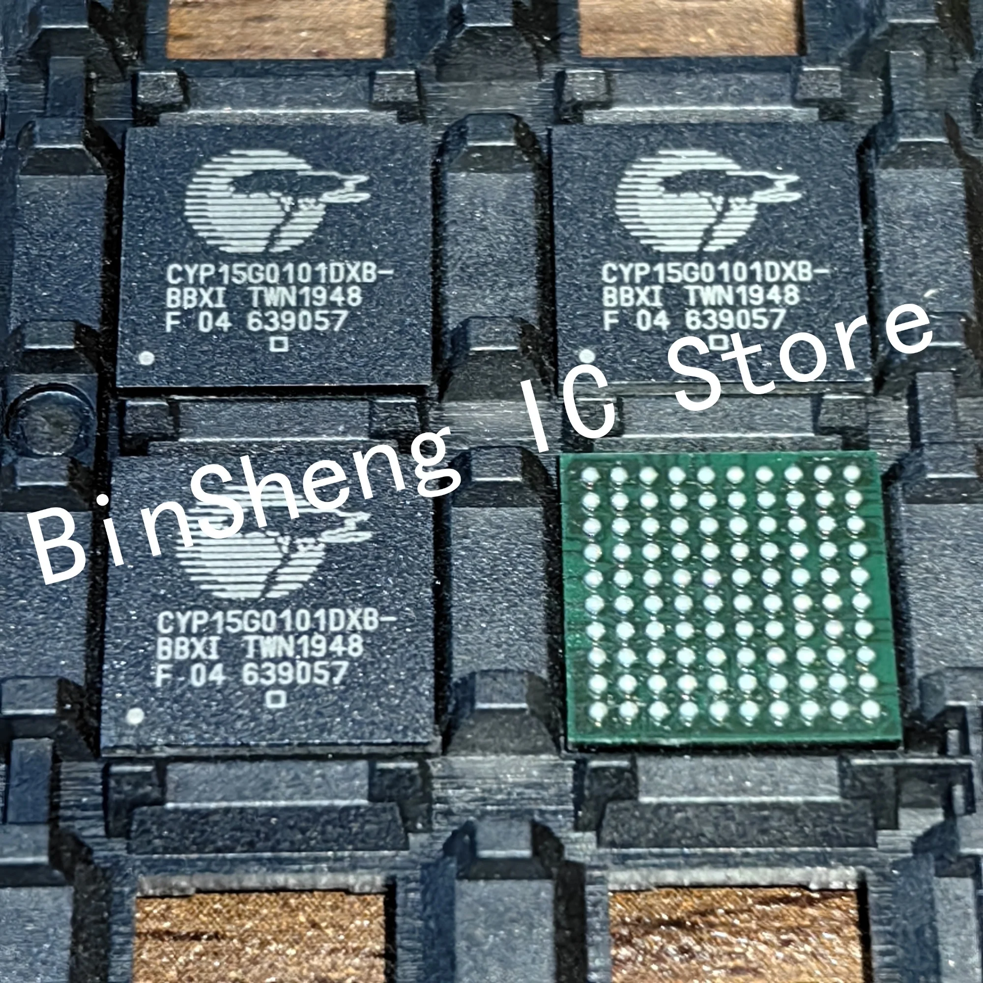 CYP15G0101DXB-BBXC CYP15G0101DXB-BBXI CYV15G0101DXB-BBXC Geïntegreerde Schakelingen Ic Chips 1Pcs