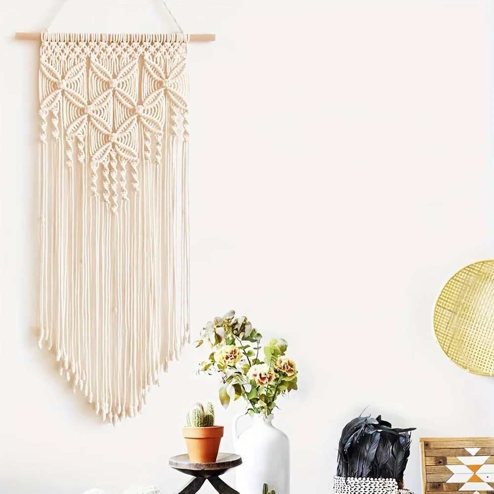 Polyester-Cotton Macrame Wall Hanging with Fringe Clover Diamond Grid Pattern for Boho Home Decor Fashionable Room Decoration