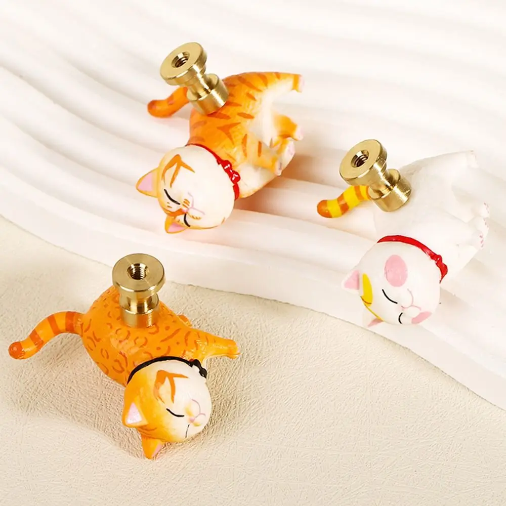 Cartoon Cat Handle Cabinet Pull Creative Resin Furniture Handles With Screw Wardrobe Knobs Cupboard Handle Furniture Hardware